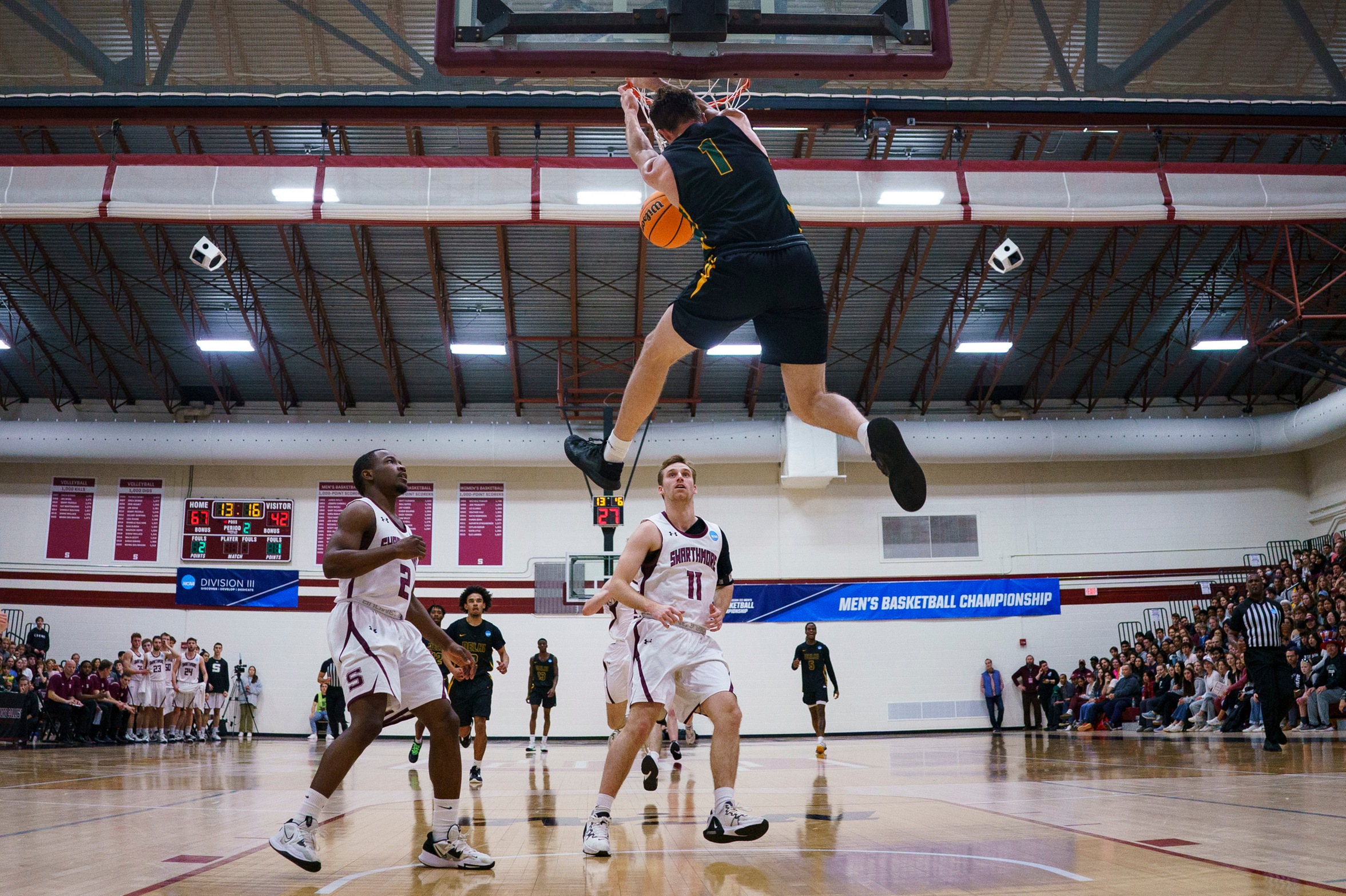 Men's Basketball concludes historic season in the NCAA Tournament First Round