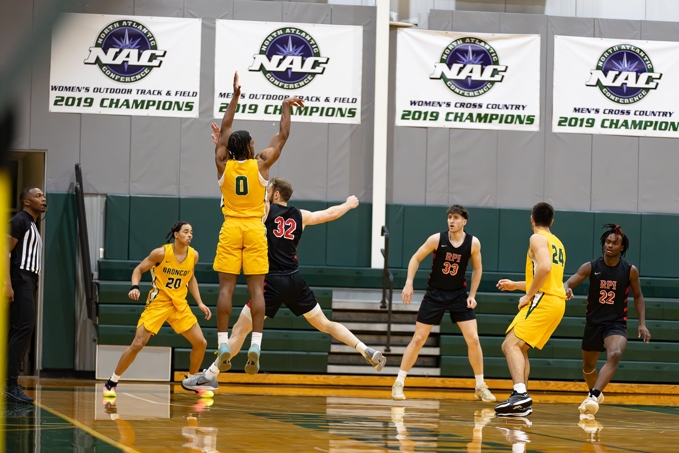Men's Basketball Scores Season High 83 in Loss at Maine Maritime Academy