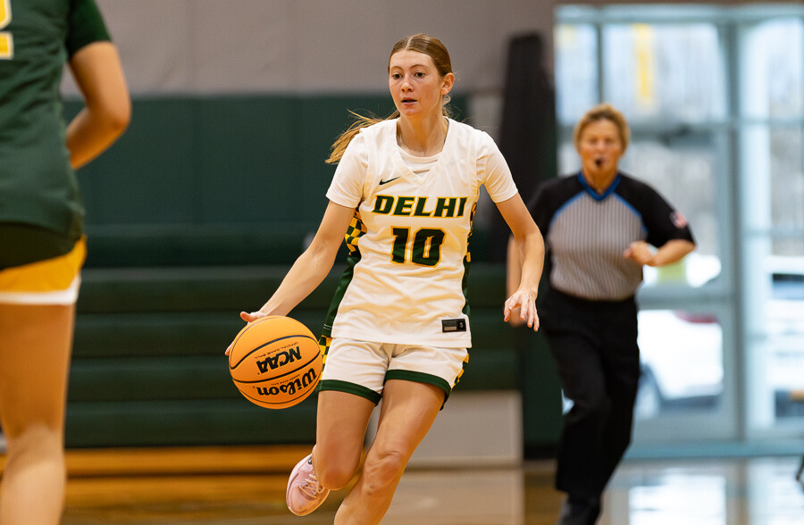 Women's Basketball Survives Late Surge at UMPI, Pulls Out Second Win of Season