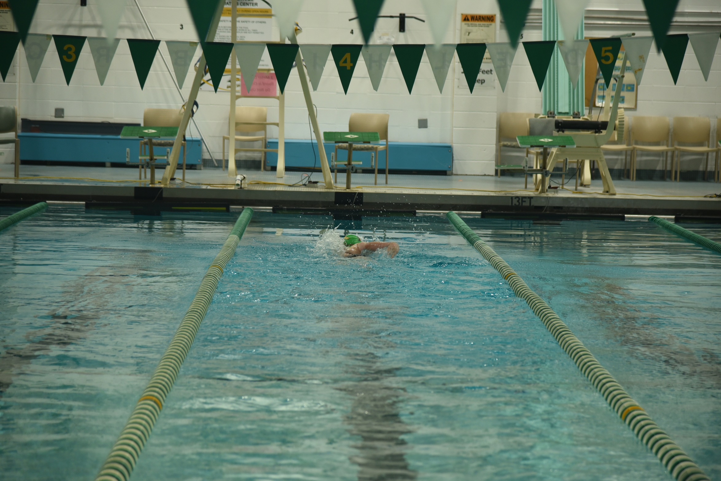 Swim Wraps up Season at LEC Championships