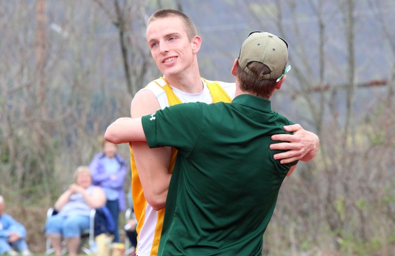 Beebe Takes 12th in High Jump at NAIA Indoor Nationals