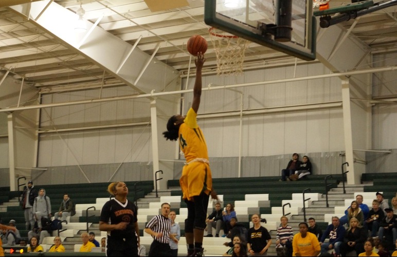 Ladies Storm to 71-49 Win at Clarks Summit, Win Fourth Straight