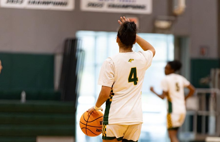 Broncos Drop NAC Contest to Thomas, 75-26