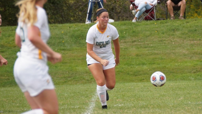 Micayla Slattery fields the ball. 