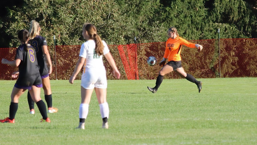 Women's Soccer Shut Out Against Roger Williams to Open New England College Classic