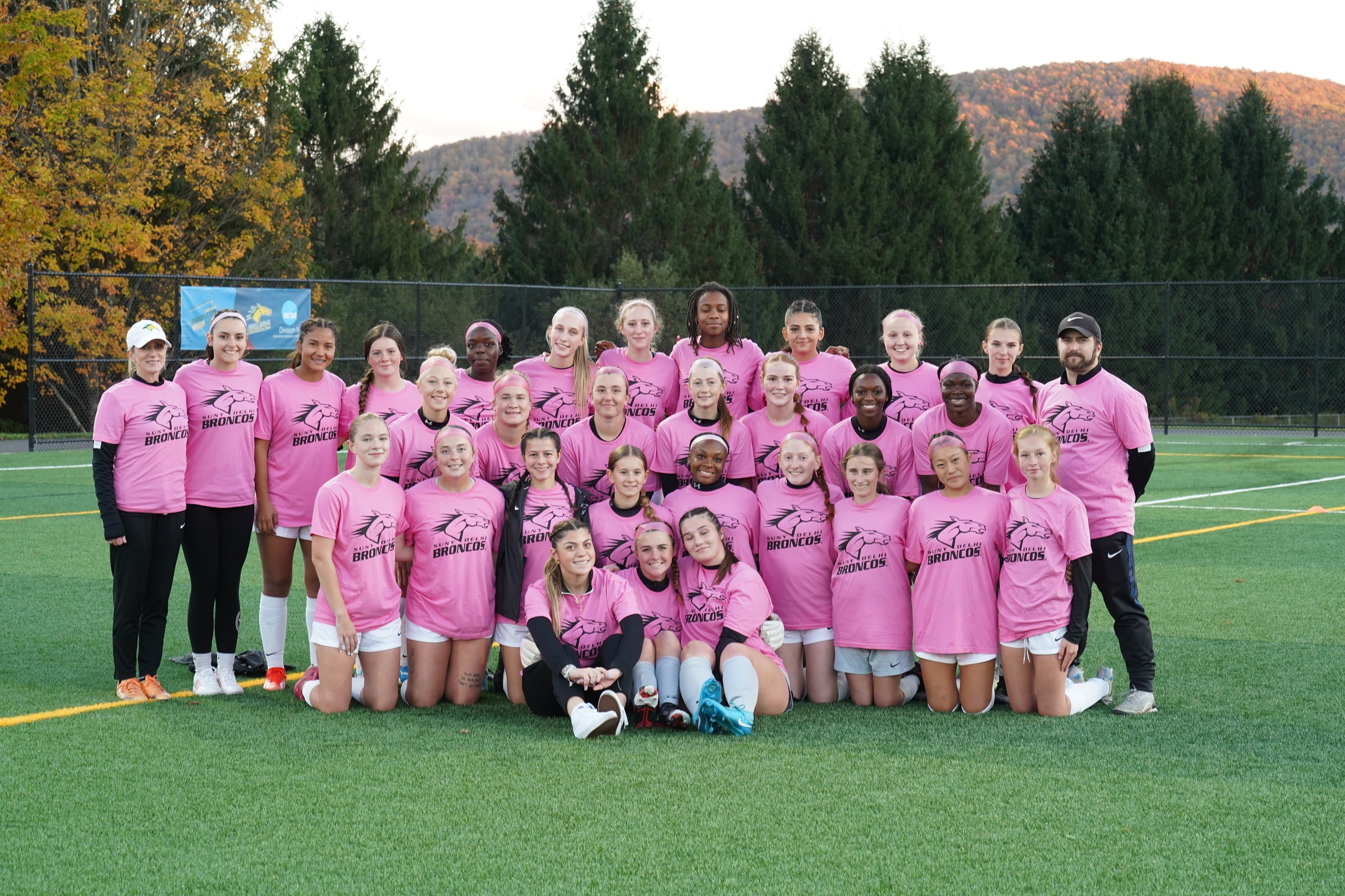Women's Soccer Coasts To Conference Victory On Breast Cancer Awareness Night