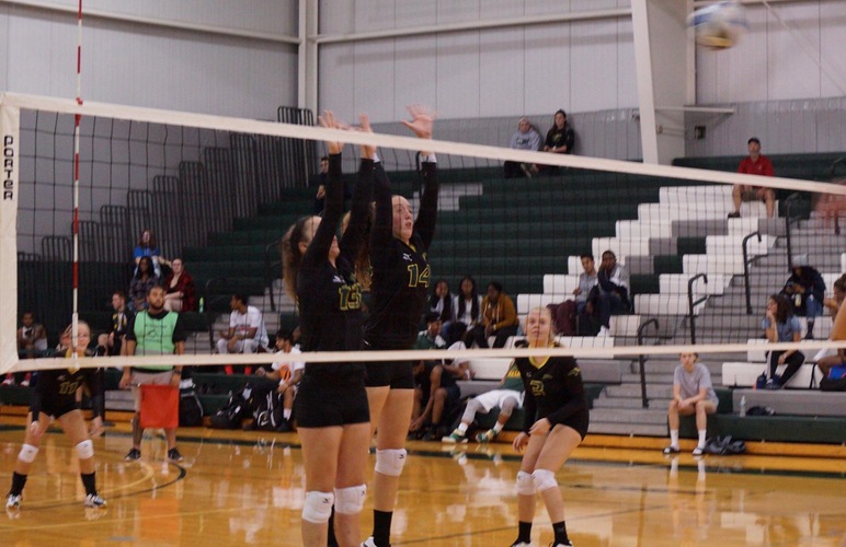 Broncos Sweep St. Joseph to Begin NIAC Season