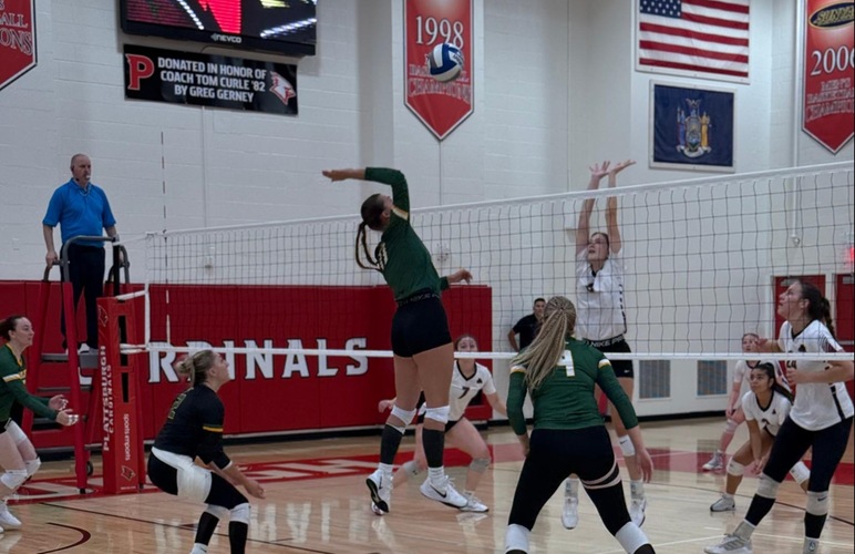 Women's Volleyball Goes 0-2 in Cardinal Classic