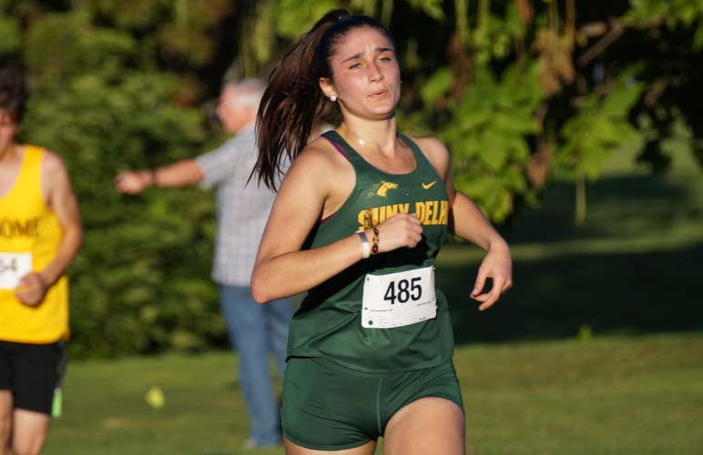 Six Women's Harriers Grab Top Ten at Bronco Classic